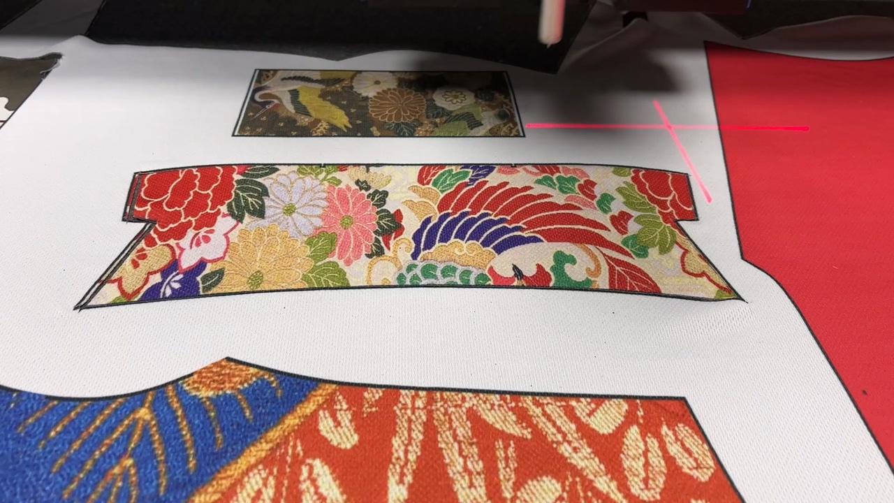 印花面料大视频定位切割机