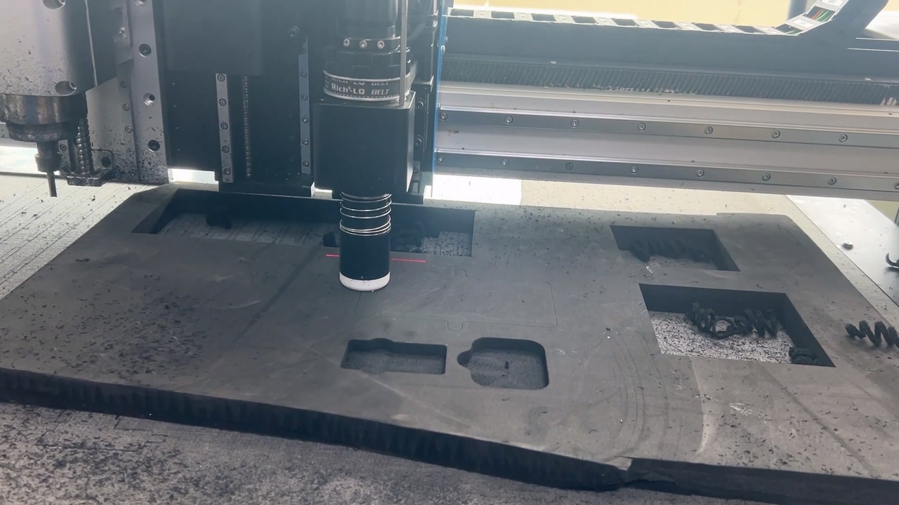 EVA铣槽切割机