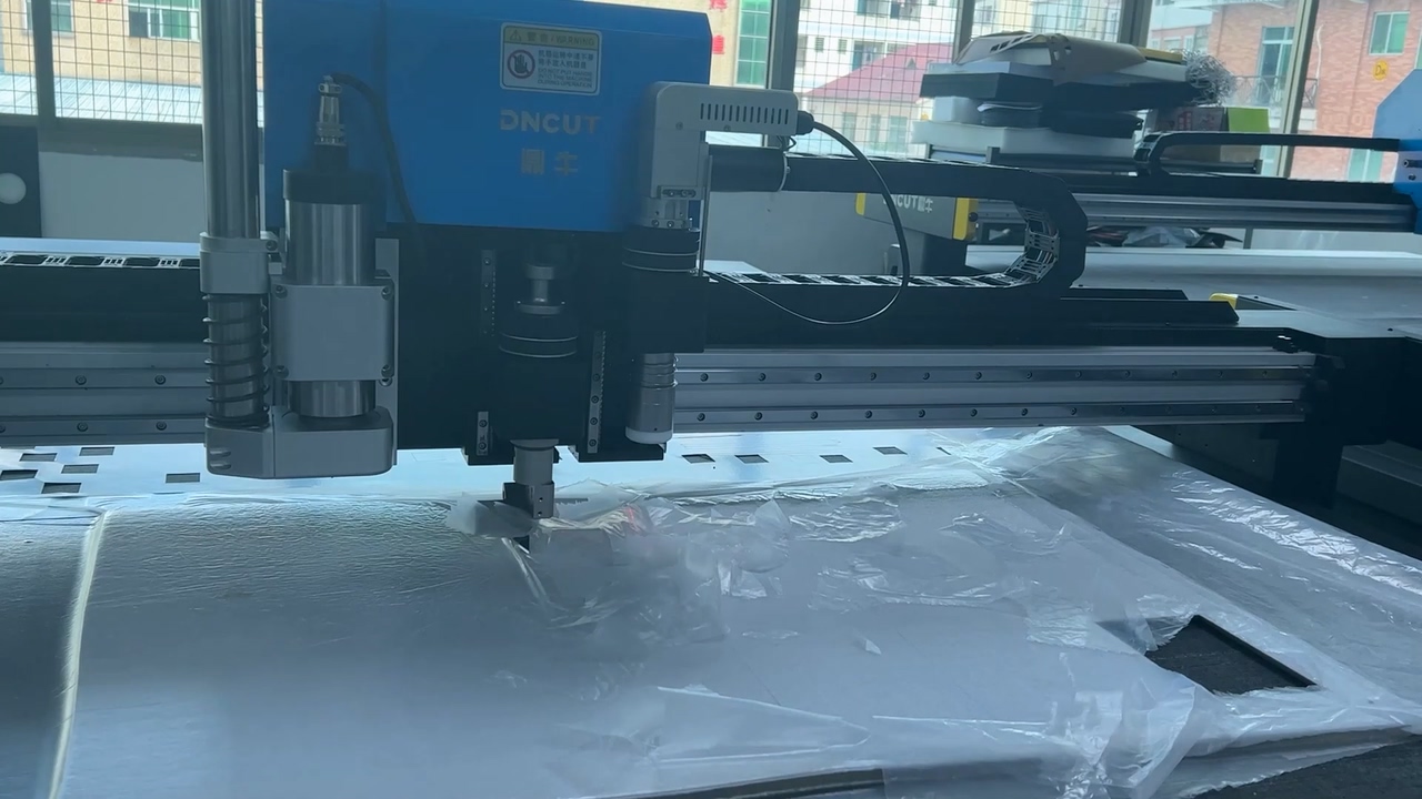 发泡板斜边切割机