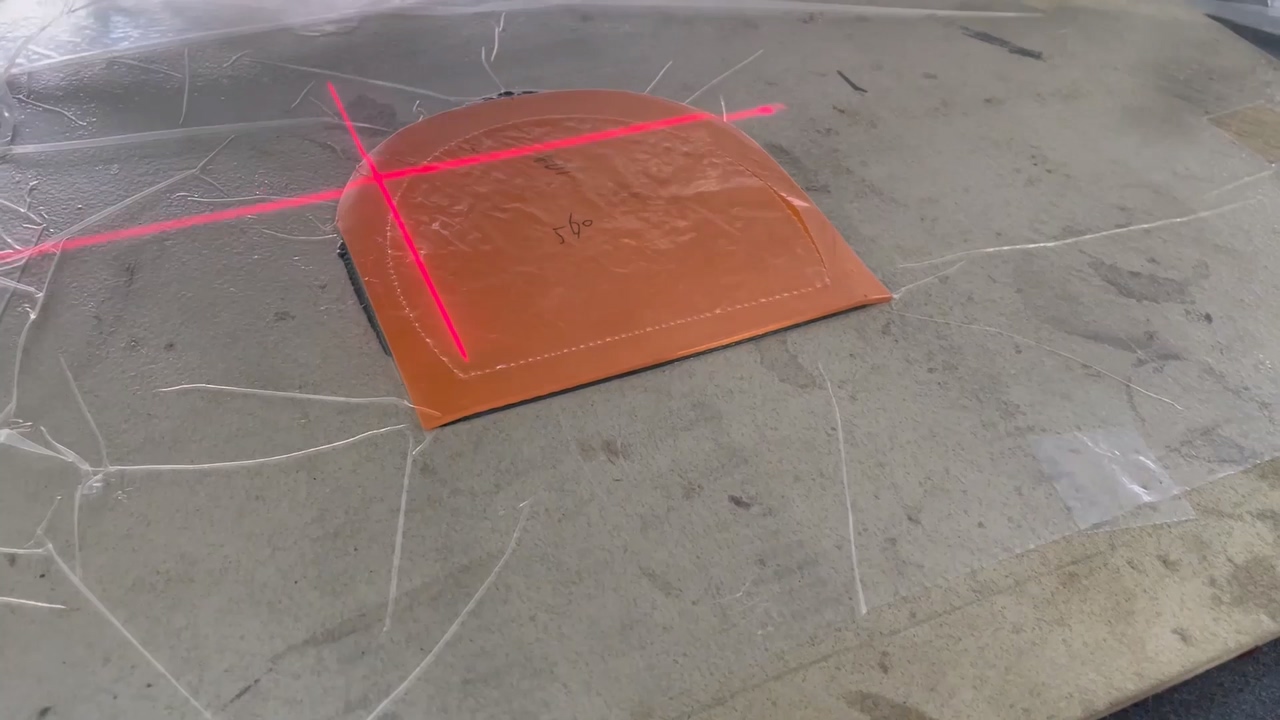 乒乓球拍胶皮切割机