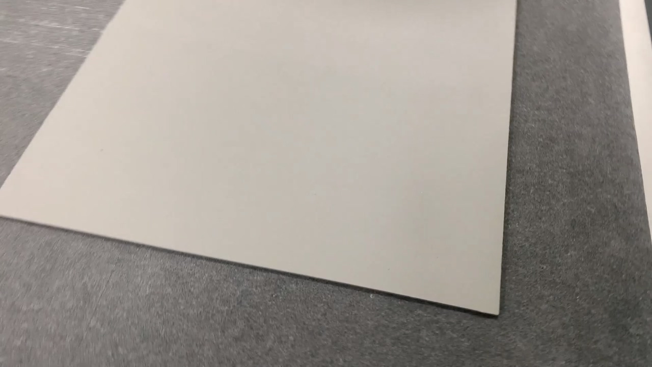 灰色硅胶切割机