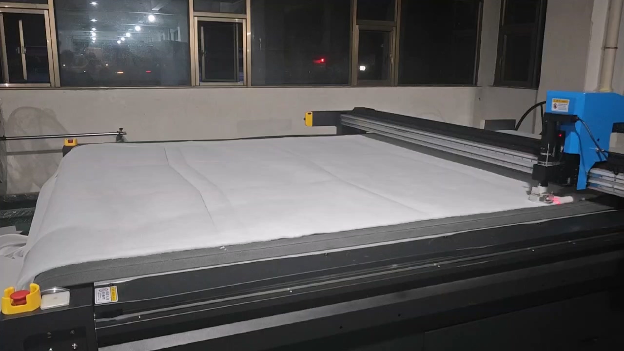 过滤棉裁剪机2