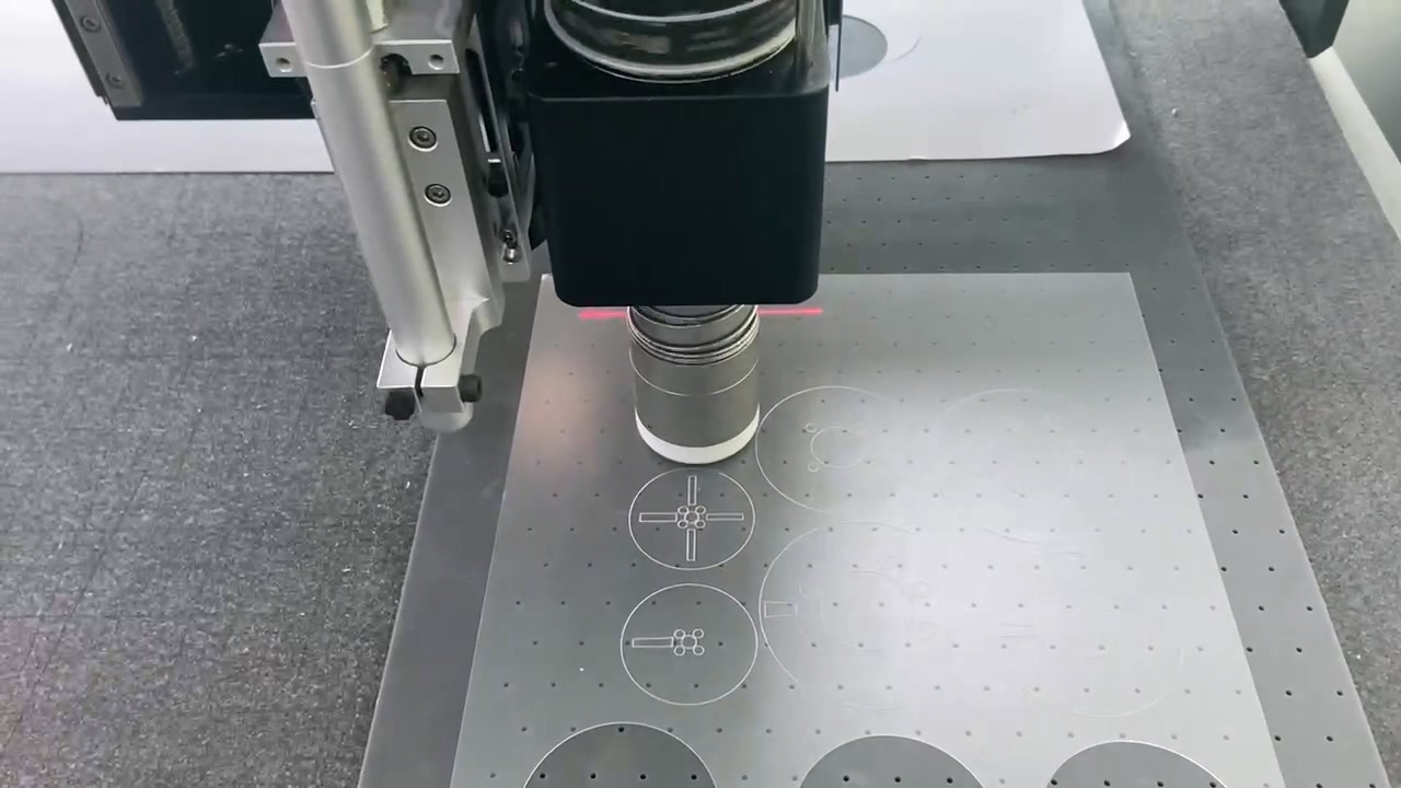 PVC薄膜切割机