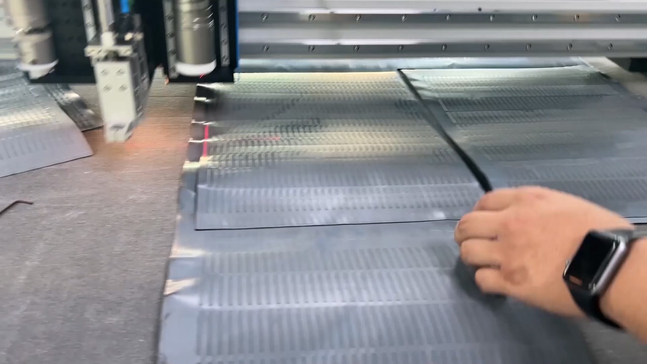 电池隔膜切割机