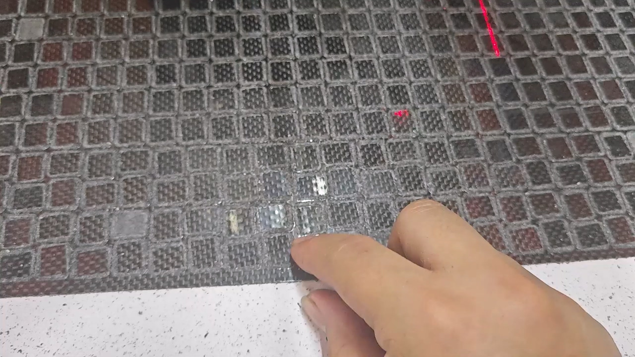 固化碳纤维板切割机2
